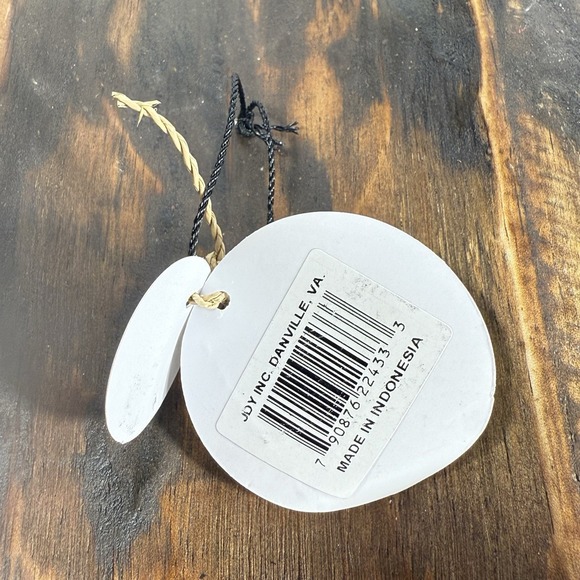 Chesapeak Bay Hand-Carved Wooden Tiki Mask. - Picture 8 of 11